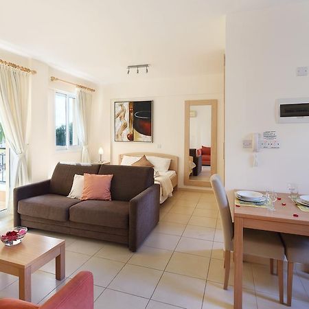 Ferienwohnung Adamou Gardens Paphos Exterior foto